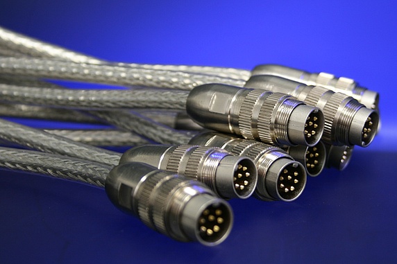 Geschirmte Rundsteckverbinder mit Metallgehäuse für industrielle Signalübertragung